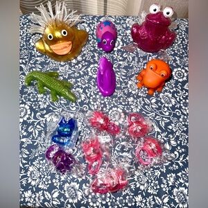 HUGE GRAB BAG OF RUBBER TOYS, 3D PUZZLE ERASERS AND MORE!  OVER 50 PIECES!!!!!!!